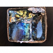 LABRADORITE UNE FACE POLIE Carton de 5,3 Kg