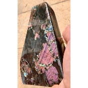 LABRADORITE VIOLETTE  FORME LIBRE ENTIÈREMENT POLIE 2180 gr