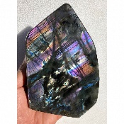 LABRADORITE ARC-EN-CIEL FORME LIBRE ENTIÈREMENT POLIE 1380 gr