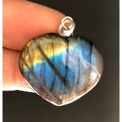 LABRADORITE coeur PENDENTIF 7,7 g