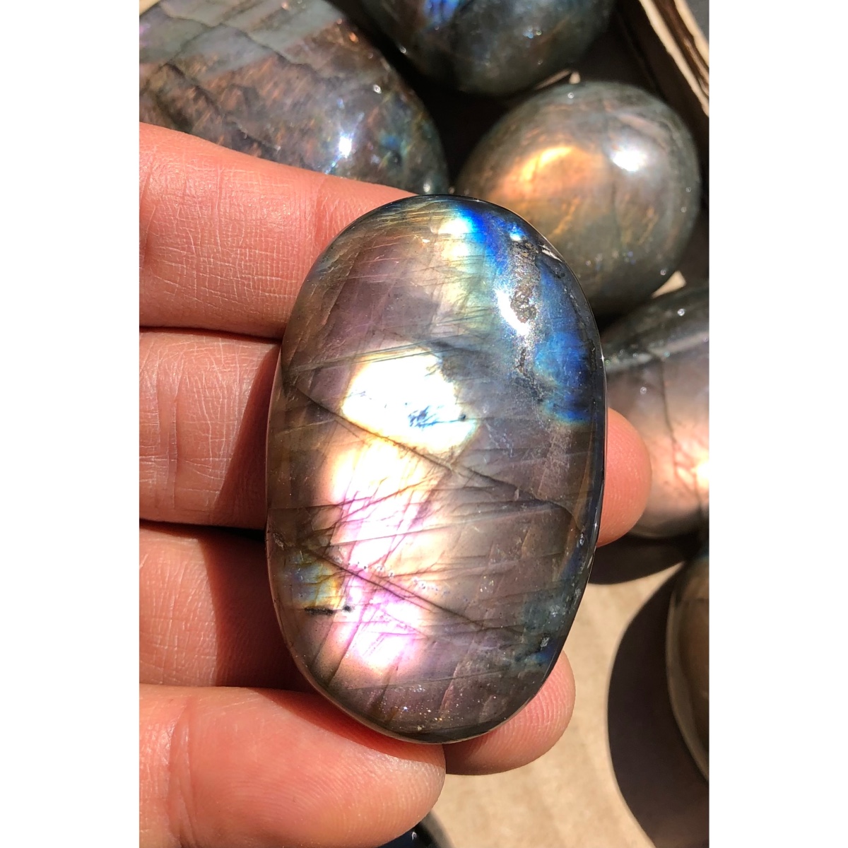 Superbe Labradorite Multicolore 50 Carats - Cabochon Ovale Géant De Qualité AAA - Naturel Et Non Traité