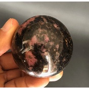 RHODONITE BOULE 285 gr