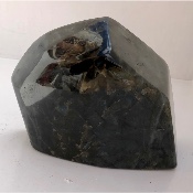 LABRADORITE milticolore  FORME LIBRE POLIE 3560 g