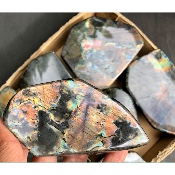 LABRADORITE MULTICOLORE Entièrement POLIE Lot de 4,34 Kg