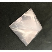 QUARTZ ROSE PYRAMIDE 47 gr