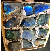 LABRADORITE UNE FACE POLIE Carton de 12 pièces