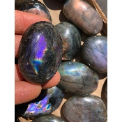 LABRADORITE multicolore-violet GALET Lot de 14 pièces