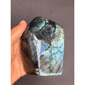 LABRADORITE BLEUE  FORME LIBRE ENTIÈREMENT POLIE 1090 gr