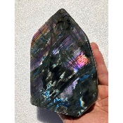 LABRADORITE ARC-EN-CIEL FORME LIBRE ENTIÈREMENT POLIE 1380 gr