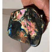 LABRADORITE AAA MULTICOLORE FORME LIBRE ENTIÈREMENT POLIE 1130 gr