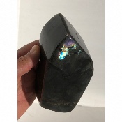 LABRADORITE VIOLETTE-MULTICOLORE  FORME LIBRE ENTIÈREMENT POLIE 1070 gr