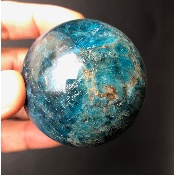 APATITE BLEUE BOULE 327 gr