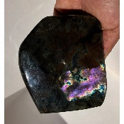 LABRADORITE AAA MULTICOLORE FORME LIBRE ENTIÈREMENT POLIE 1130 gr