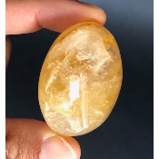 QUARTZ HÉMATOÏDE JAUNE  GALET 69 gr