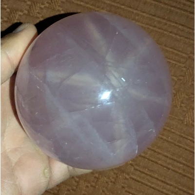 QUARTZ ROSE BOULE étoilée 815 gr