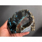 LABRADORITE VIOLETTE MULTICOLORE UNE FACE POLIE 510 gr