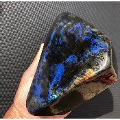 LABRADORITE MULTICOLORE  FORME LIBRE ENTIÈREMENT POLIE 2080 gr