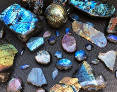 PIERRE LABRADORITE  