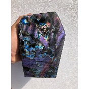 LABRADORITE VIOLETTE  FORME LIBRE ENTIÈREMENT POLIE 1840g