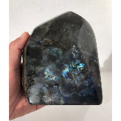 LABRADORITE VIOLETTE-MULTICOLORE  FORME LIBRE ENTIÈREMENT POLIE 2190 gr