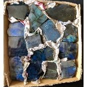 LABRADORITE UNE FACE POLIE Carton de 14 pièces