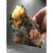 LABRADORITE DORÉE MULTICOLORE UNE FACE POLIE 1360 gr