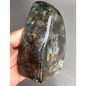 LABRADORITE MULTICOLORE  FORME LIBRE ENTIÈREMENT POLIE 760 gr