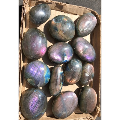 LABRADORITE multicolore-violet GALET Lot de 13 pièces