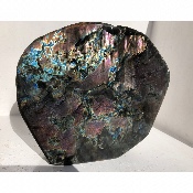 LABRADORITE AAA VIOLETTE MULTICOLORE UNE FACE POLIE 11180 gr