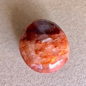 QUARTZ HÉMATOÏDE ROUGE  GALET 85 gr