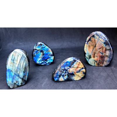 LABRADORITE FORME LIBRE 2430 g