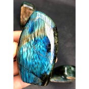 LABRADORITE FORME LIBRE POLIE Lot de 2,41Kg