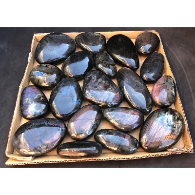 LABRADORITE Multicolore-violet GALET Carton de 19 pièces