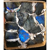 LABRADORITE UNE FACE POLIE Carton de 14 pièces