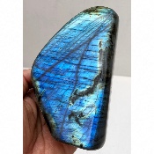 LABRADORITE aa BLEUE  FORME LIBRE ENTIÈREMENT POLIE 1040 gr