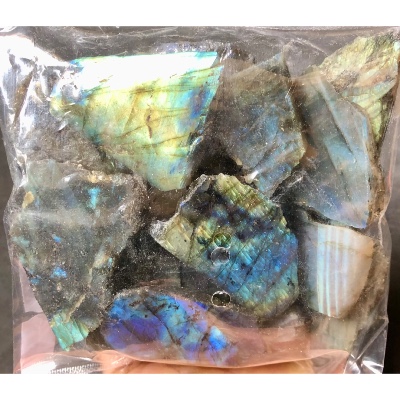 LABRADORITE UNE FACE POLIE Lot de 500g