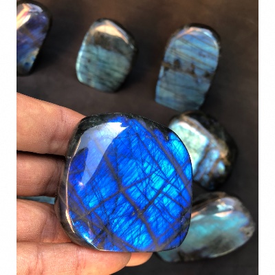 LABRADORITE bleue FORME LIBRE polie Lot de 12pièces 