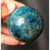 APATITE BLEUE BOULE 327 gr