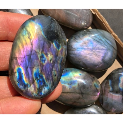 LABRADORITE multicolore-violet GALET Lot de 14 pièces