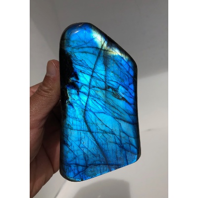 LABRADORITE bleue ENTIÈREMENT POLIE 720g