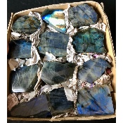 LABRADORITE UNE FACE POLIE Carton de 12 pièces