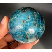 APATITE BLEUE BOULE 327 gr