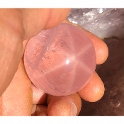 QUARTZ ROSE BOULE étoilée 90,8 gr