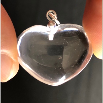 QUARTZ CRISTAL COEUR PENDENTIF 