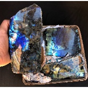 LABRADORITE UNE FACE POLIE Carton de 5,3 Kg
