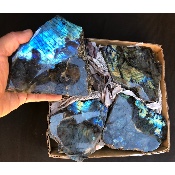 LABRADORITE UNE FACE POLIE Carton de 5,88 Kg