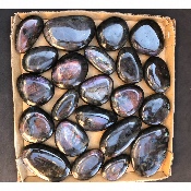 LABRADORITE Multicolore-violet GALET Carton de 22 pièces