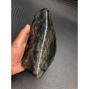 LABRADORITE MULTICOLORE  FORME LIBRE ENTIÈREMENT POLIE 2080 gr