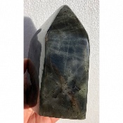 LABRADORITE ARC-EN-CIEL FORME LIBRE ENTIÈREMENT POLIE 1380 gr