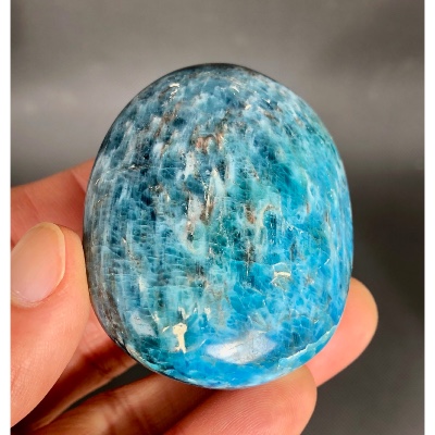 APATITE BLEUE GALET 171 gr